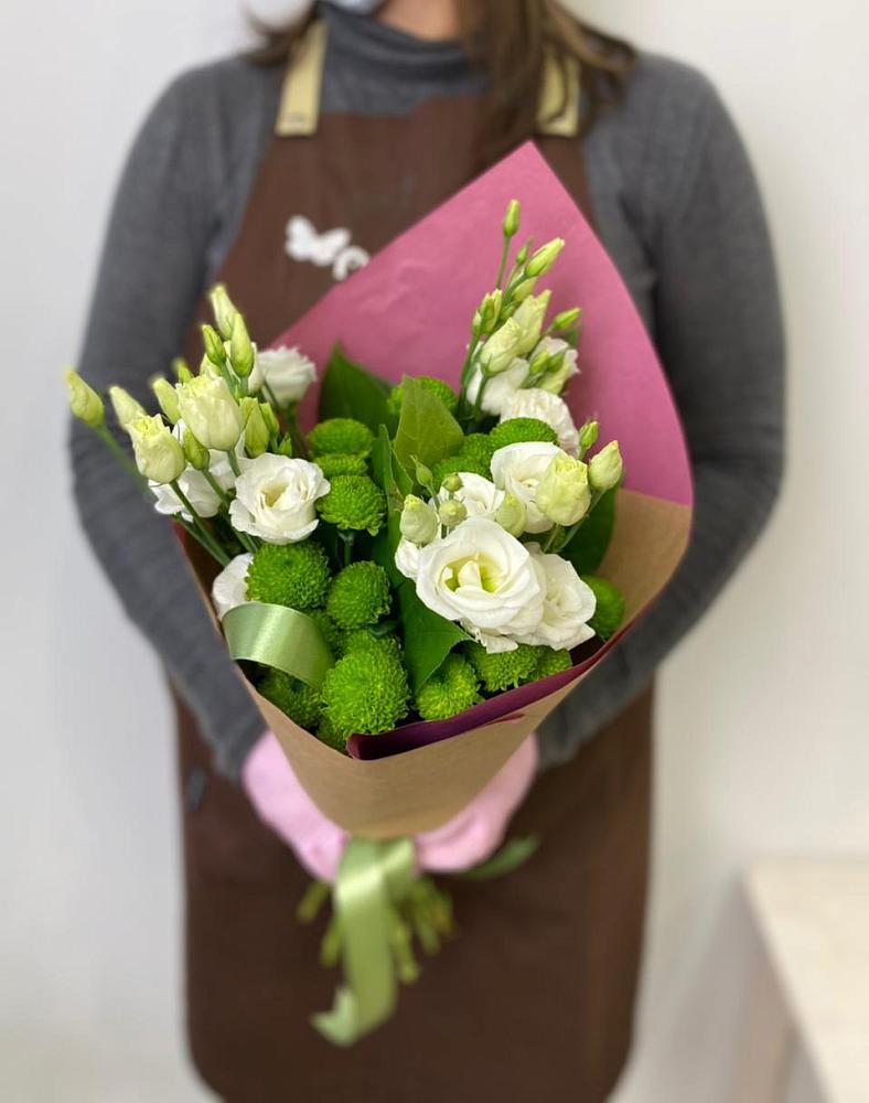 Букет цветов из: Хризантемы и Лизиантусы в Никеле