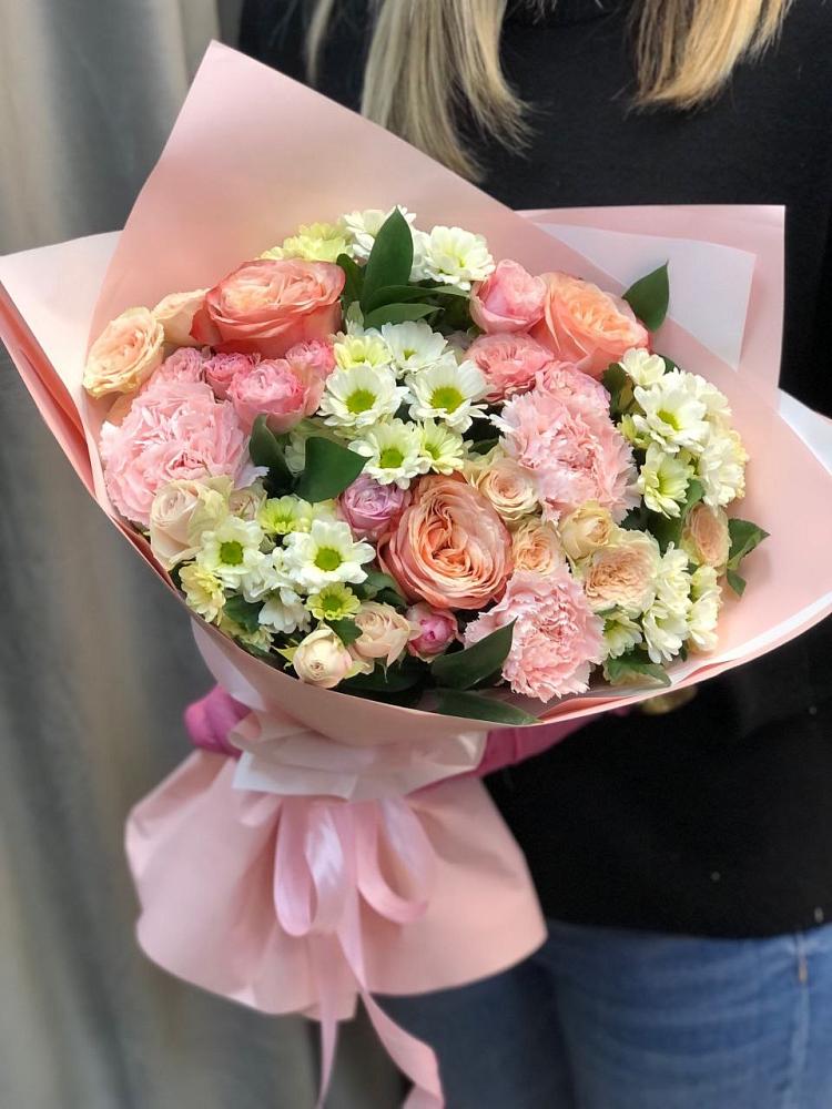 Букет цветов из: Гвоздики, Розы и Хризантемы в Никеле