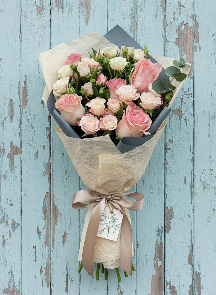 Букет цветов из: Розы в Никеле