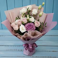 Букет Легкое дыхание в Никеле Букет цветов из:  Розы и Лизиантусы в Никеле