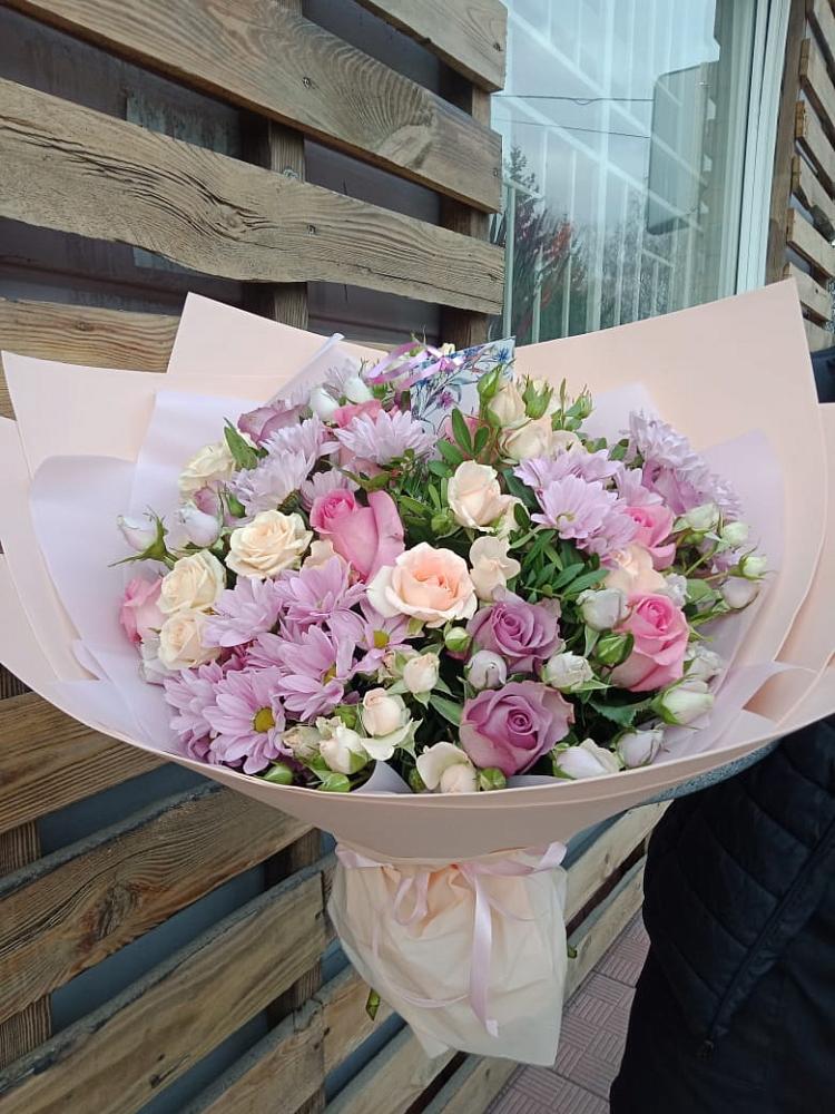 Букет цветов из: Розы и Хризантемы в Никеле