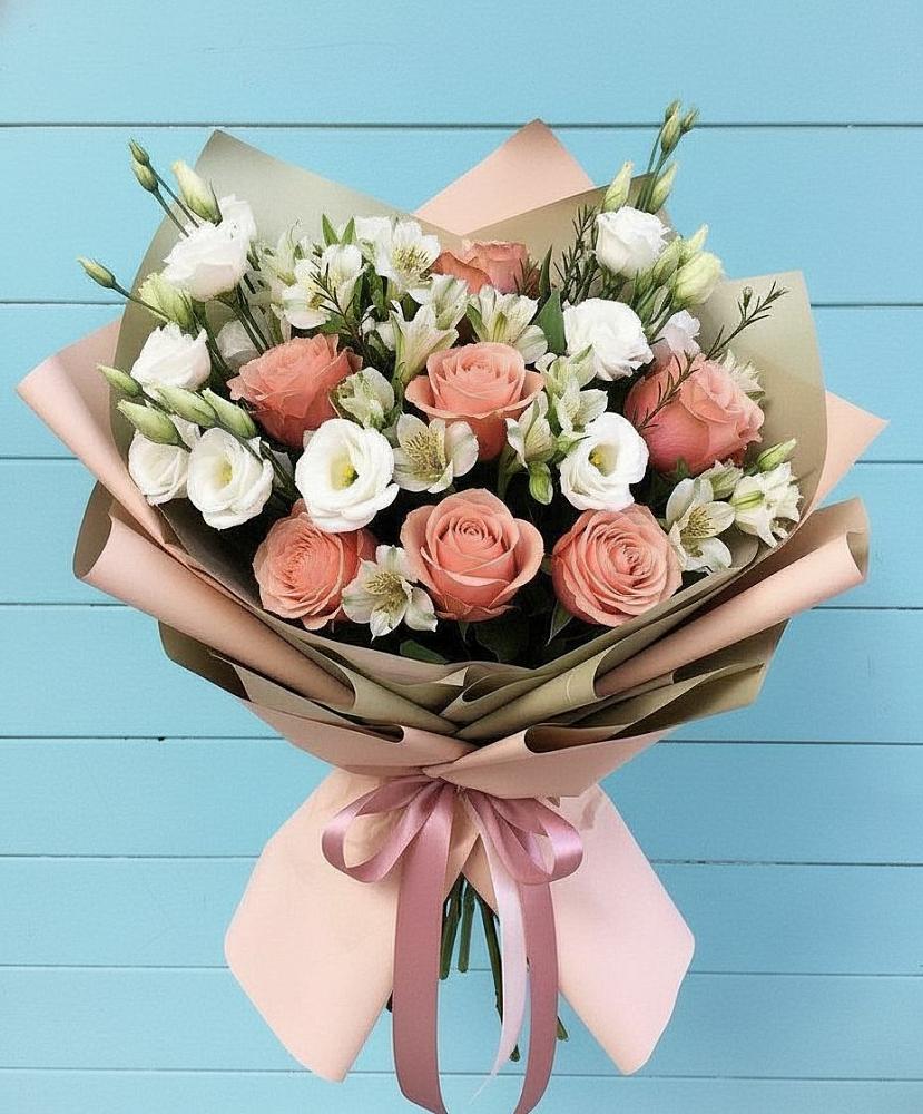 Букет олимп в Никеле Букет цветов из: Розы, Альстромерии и Лизиантусы в Никеле