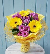Букет одинокая звезда в Никеле Букет цветов из:  Хризантемы и Герберы в Никеле