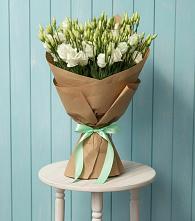 Букет цветов из:  Лизиантусы в Никеле