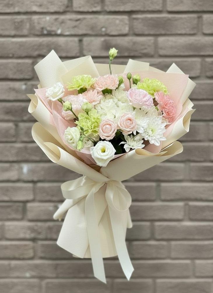 Букет Трепет мечты в Никеле Букет цветов из: Гвоздики, Розы, Лизиантусы и Хризантемы в Никеле