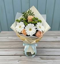 Букет герберы и розы в Никеле Букет цветов из:  Герберы, Розы и Хризантемы в Никеле