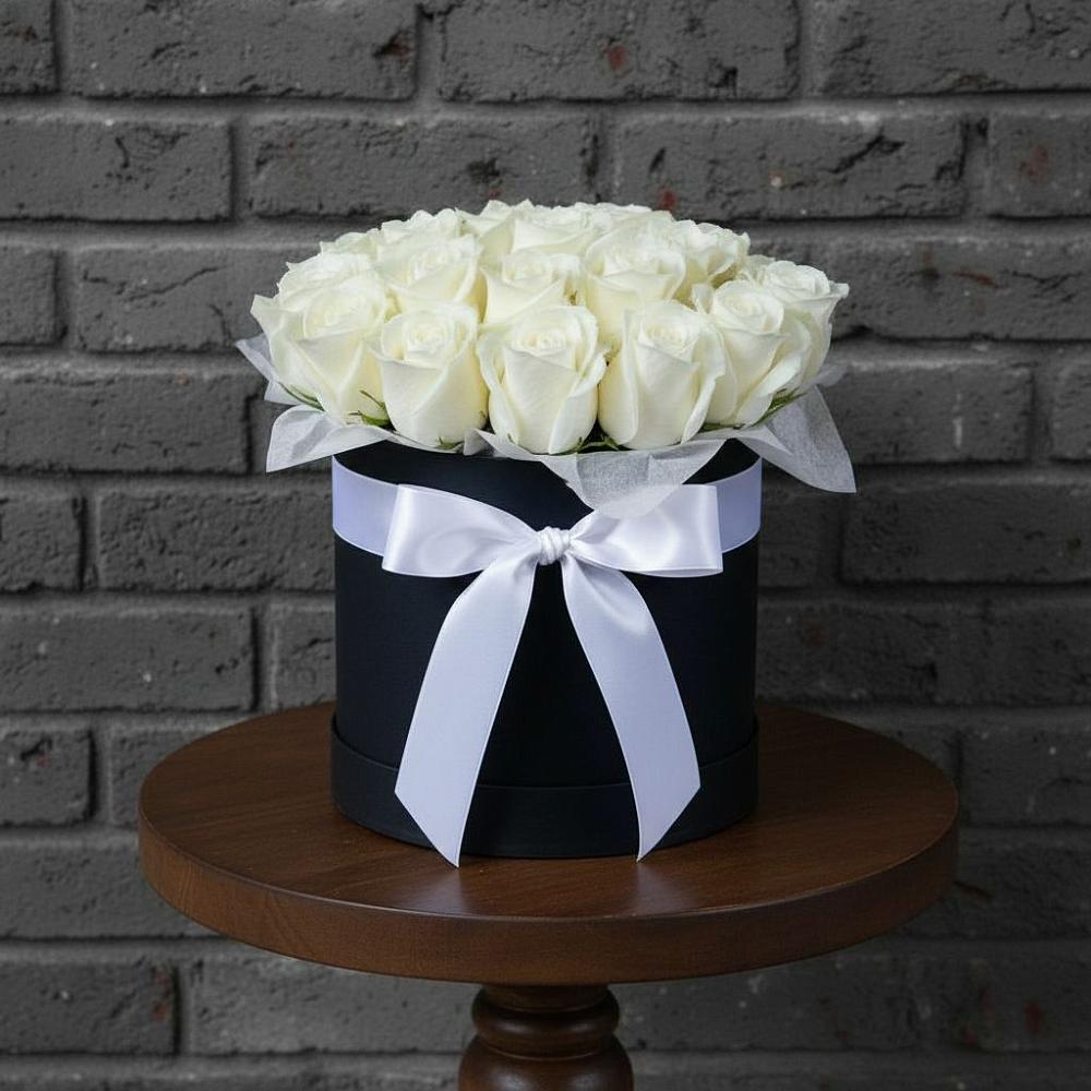 Композиция воздушная нежность в Никеле Цветочная композиция из Розы в шляпной коробке в Никеле