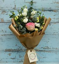 Букет нежный привет в Никеле Букет цветов из:  Розы и Лизиантусы в Никеле